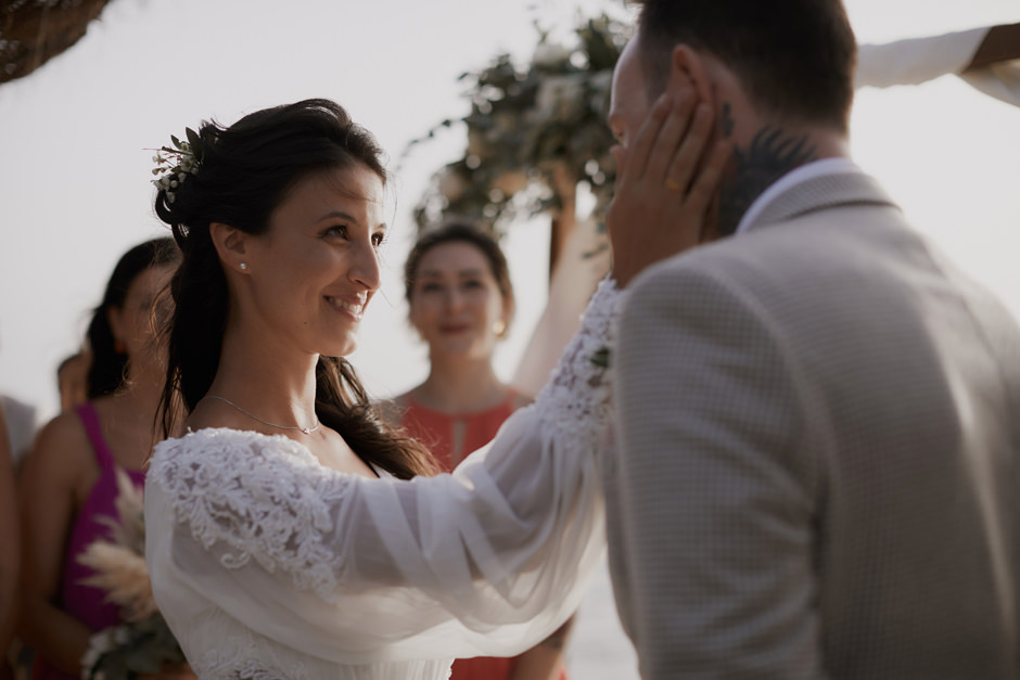 la sposa durante la cerimonia