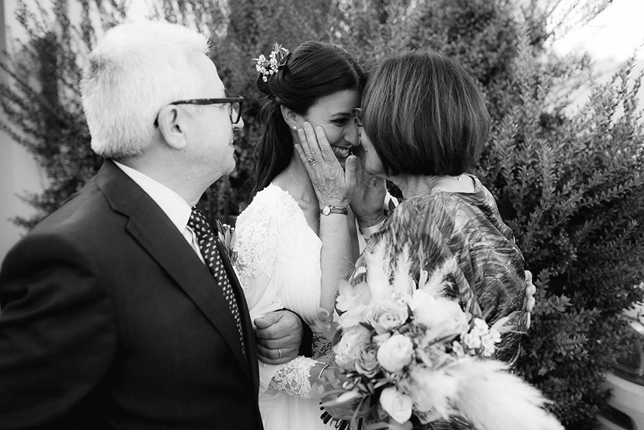 la sposa esce di casa
