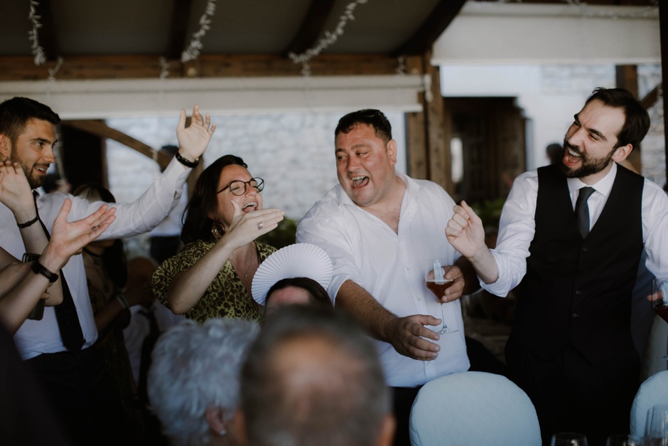 un momento di reportage durante il pranzo di matrimonio