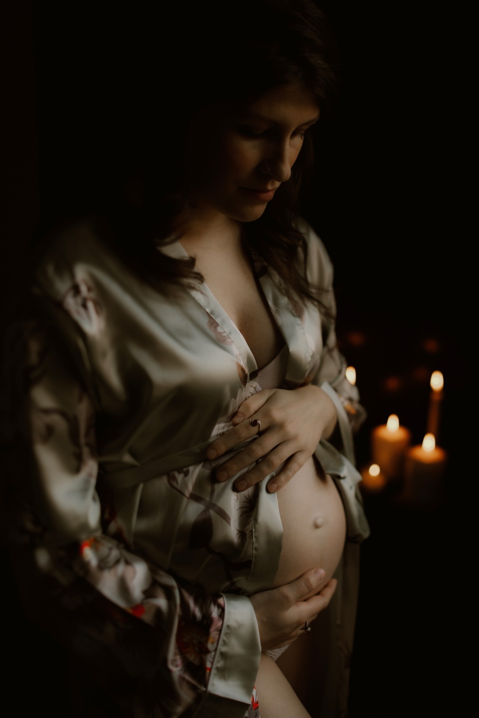 Miriam durante il servizio fotografico di gravidanza a cagliari