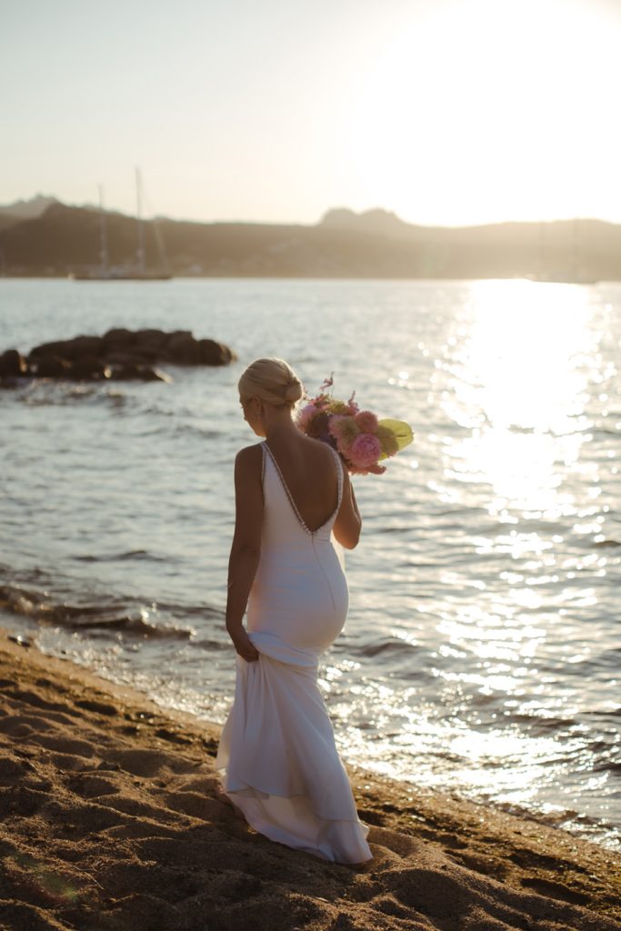 Beach elopement in Sardinia