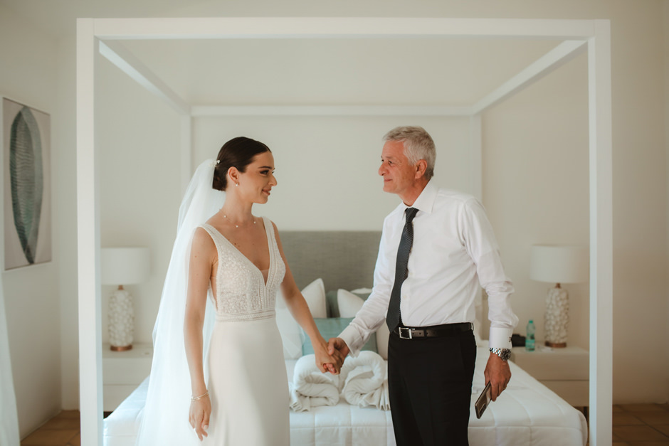 the bride with het father
