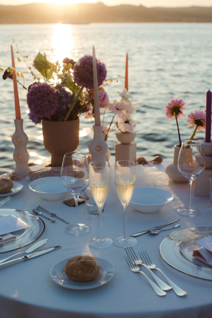 Table details for the dinner elopement