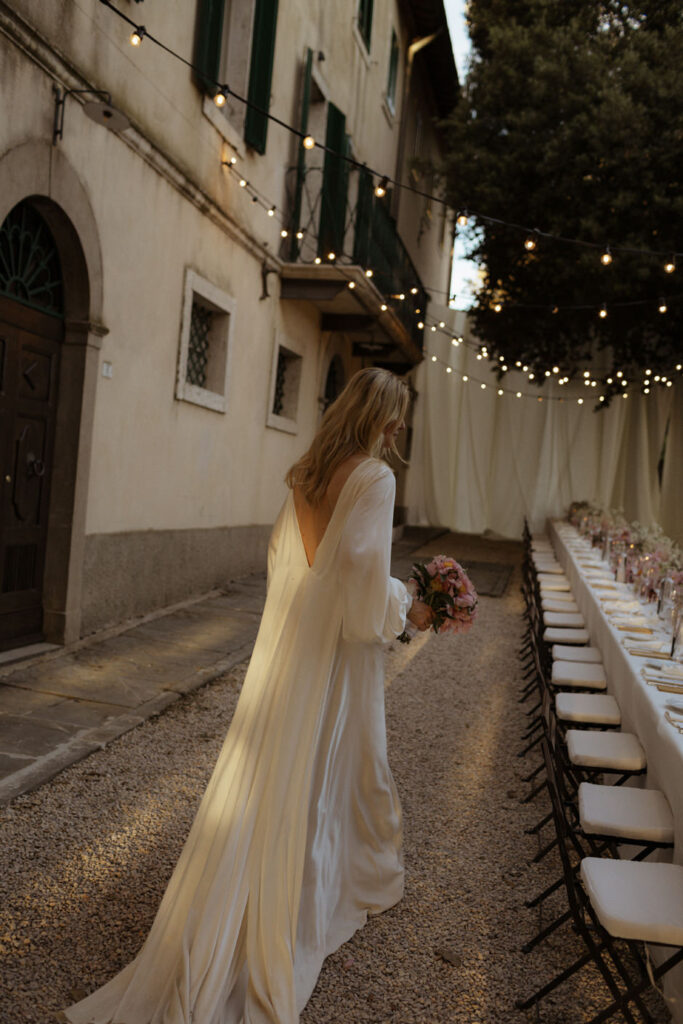 bride before the dinner