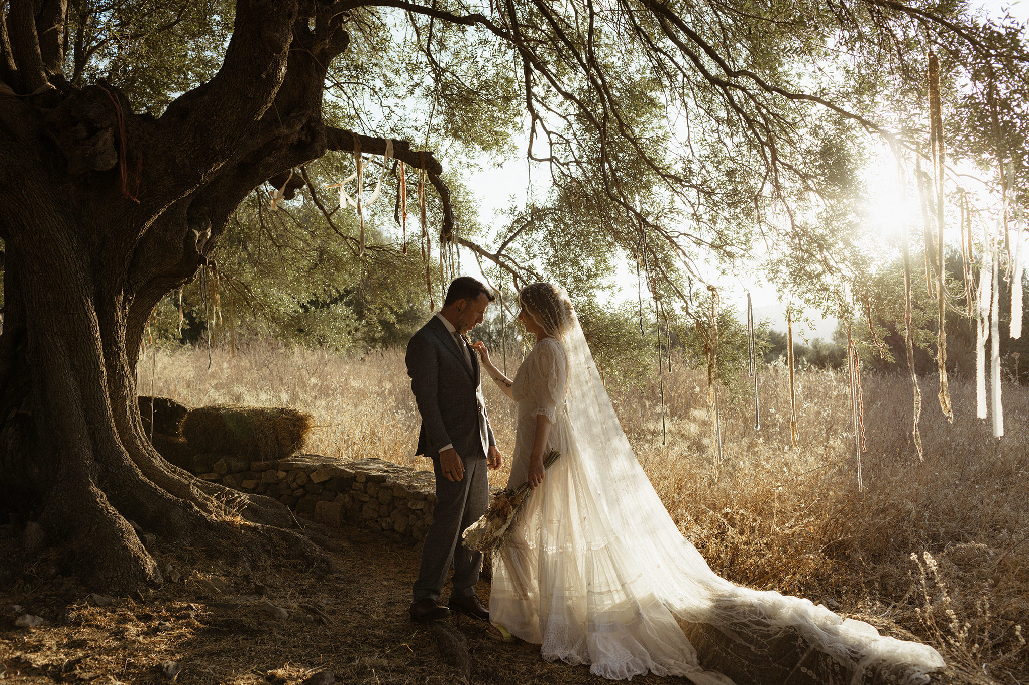 Un destination wedding fine art in Sardegna tra luce dorata e bellezza autentica